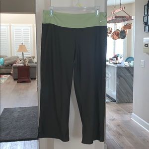 NWOT Nike dry fit leggings